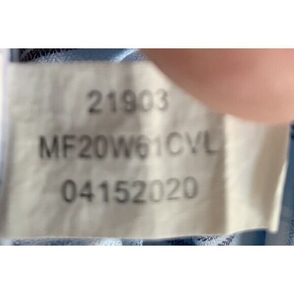 Peter Millar Blue White Plaid Long Sleeved Men's Button Down Shirt‎ Size Medium - Picture 8 of 8